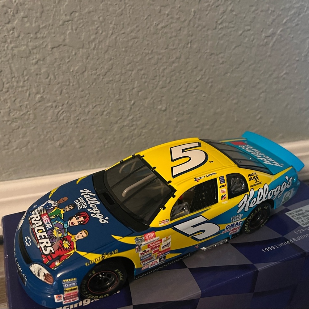 Terry Labonte 1:24 scale nascar